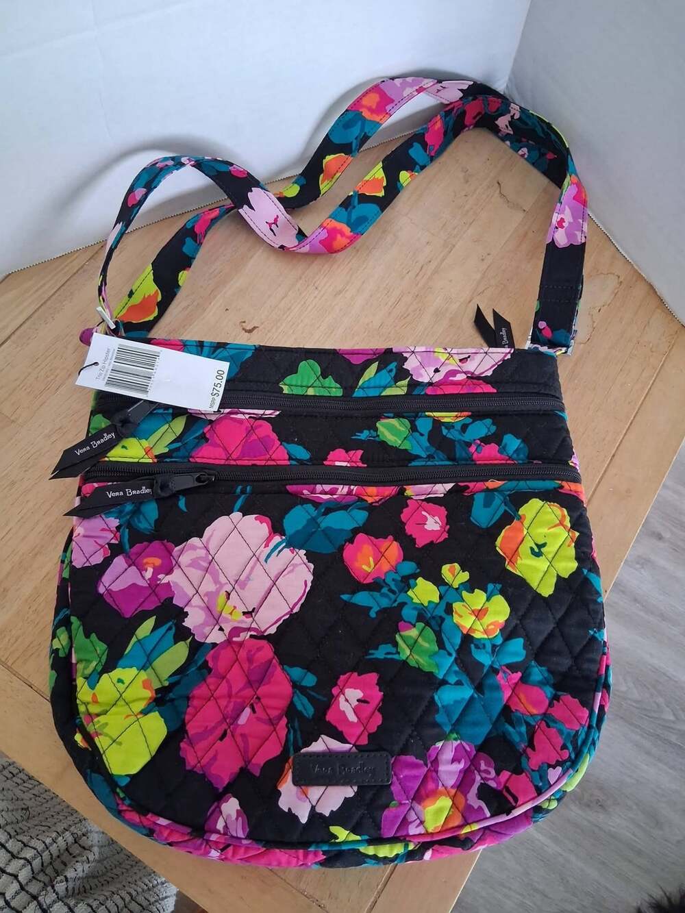 New with $75 tag Vera Bradley Trio Zip Hipster crossbody purse bag